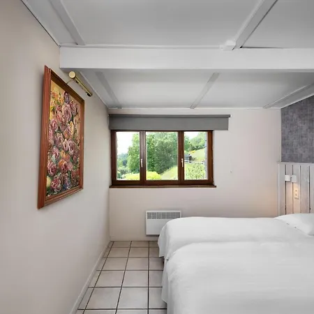 Aux Ecuries De La Reine