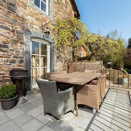 Aux Ecuries De La Reine Gasthof 3*