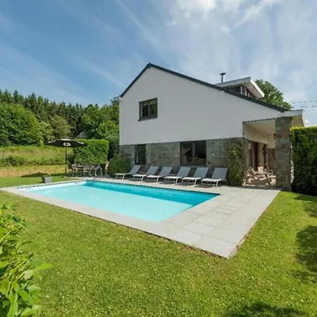 Aux Ecuries De La Reine 3*